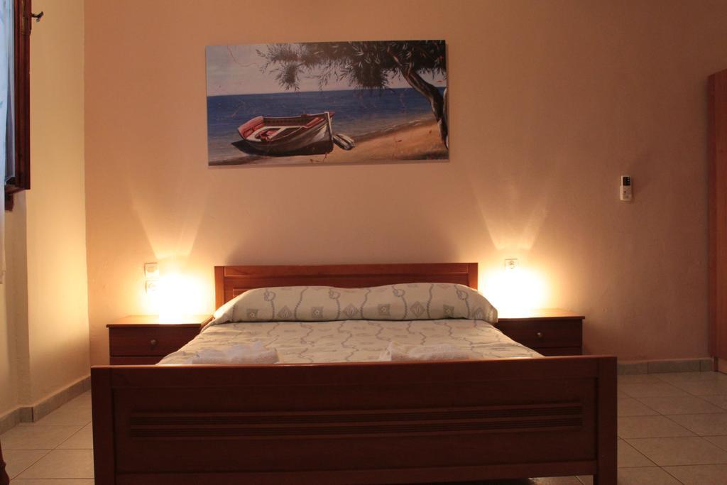 Ballas Apartments Agia Efimia Oda fotoğraf